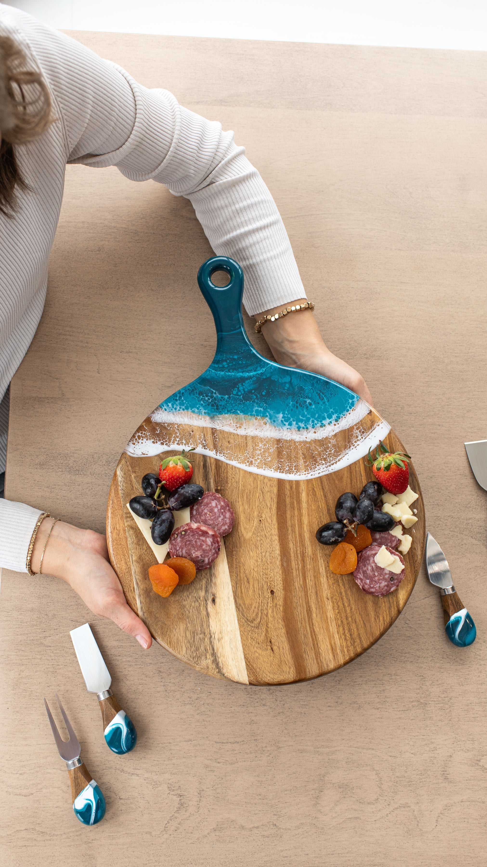 Round Cheese Paddle Acacia Boards